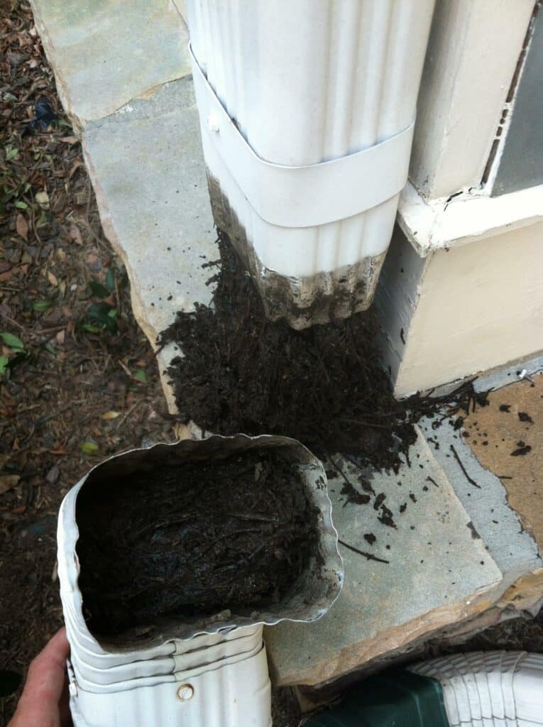gutter-cleaning-service-2-1